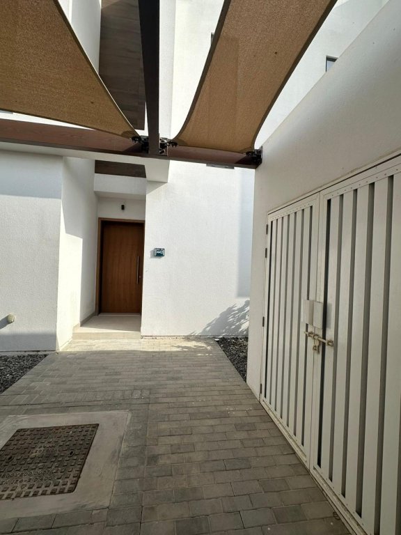 2BR Townhouse | Ready To Move | Single Row