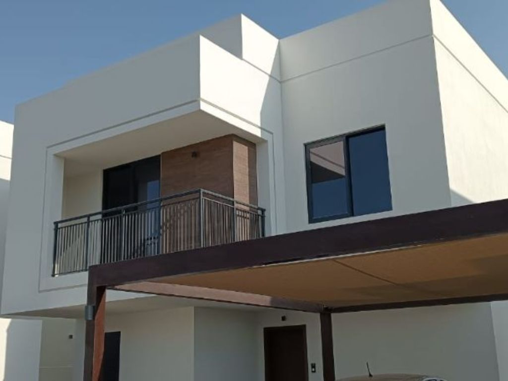 4BR Villa | Next to Corner | Near Amenities