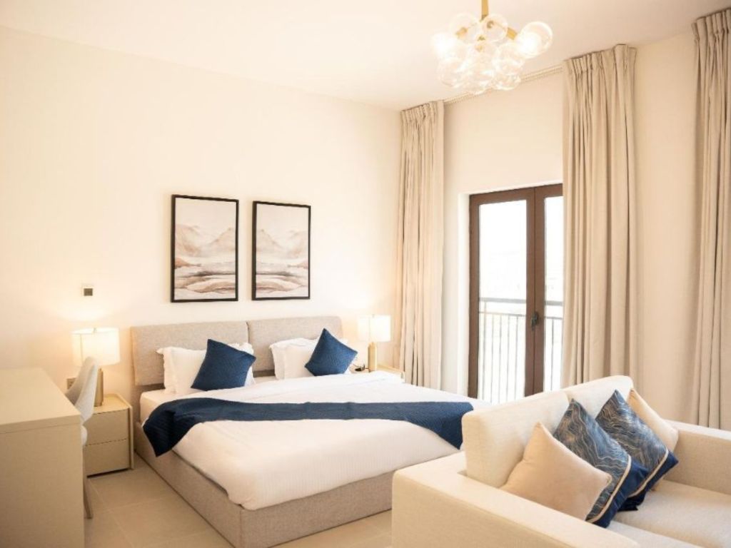 Studio Apt | Fully Furnished | Prime Location