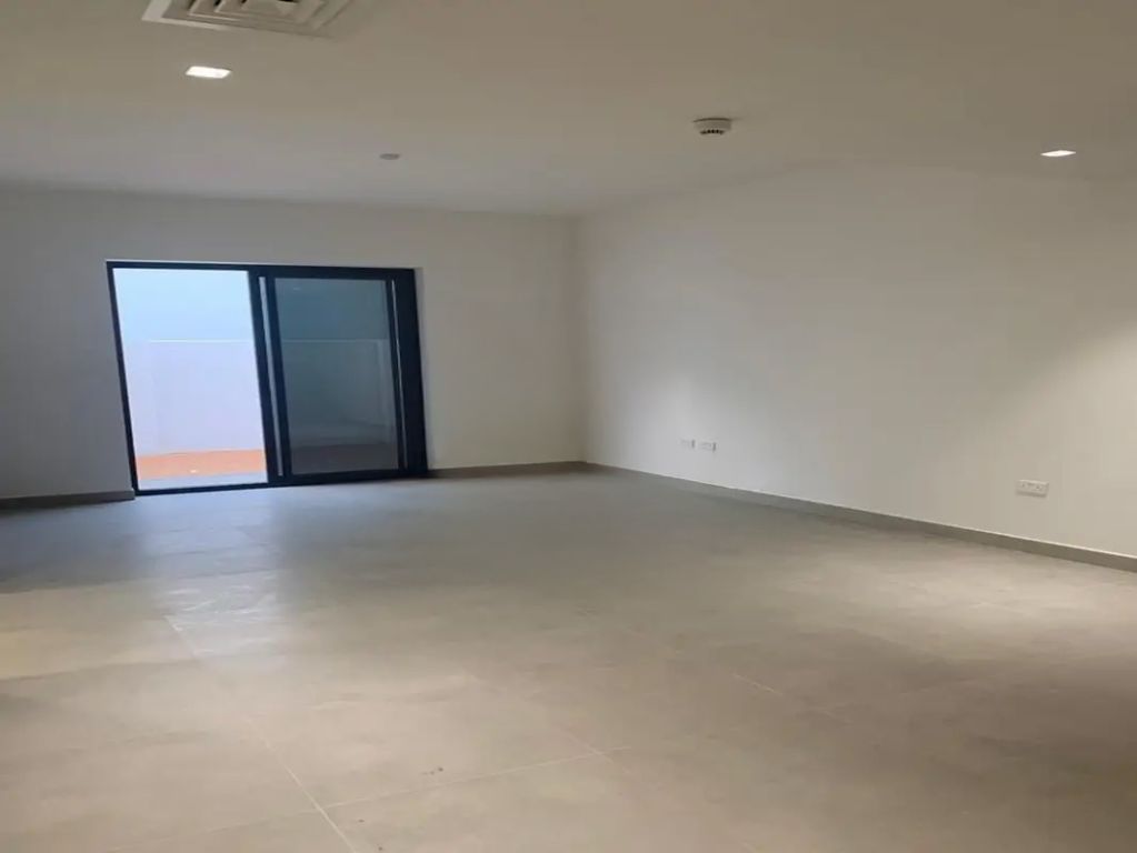 2BR Townhouse | Single Row Middle | Al Ghadeer Phase 2